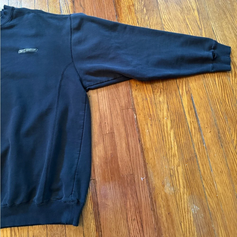 Y2K Distressed Reebok Vintage Crewneck Sweater - Picture 9 of 13